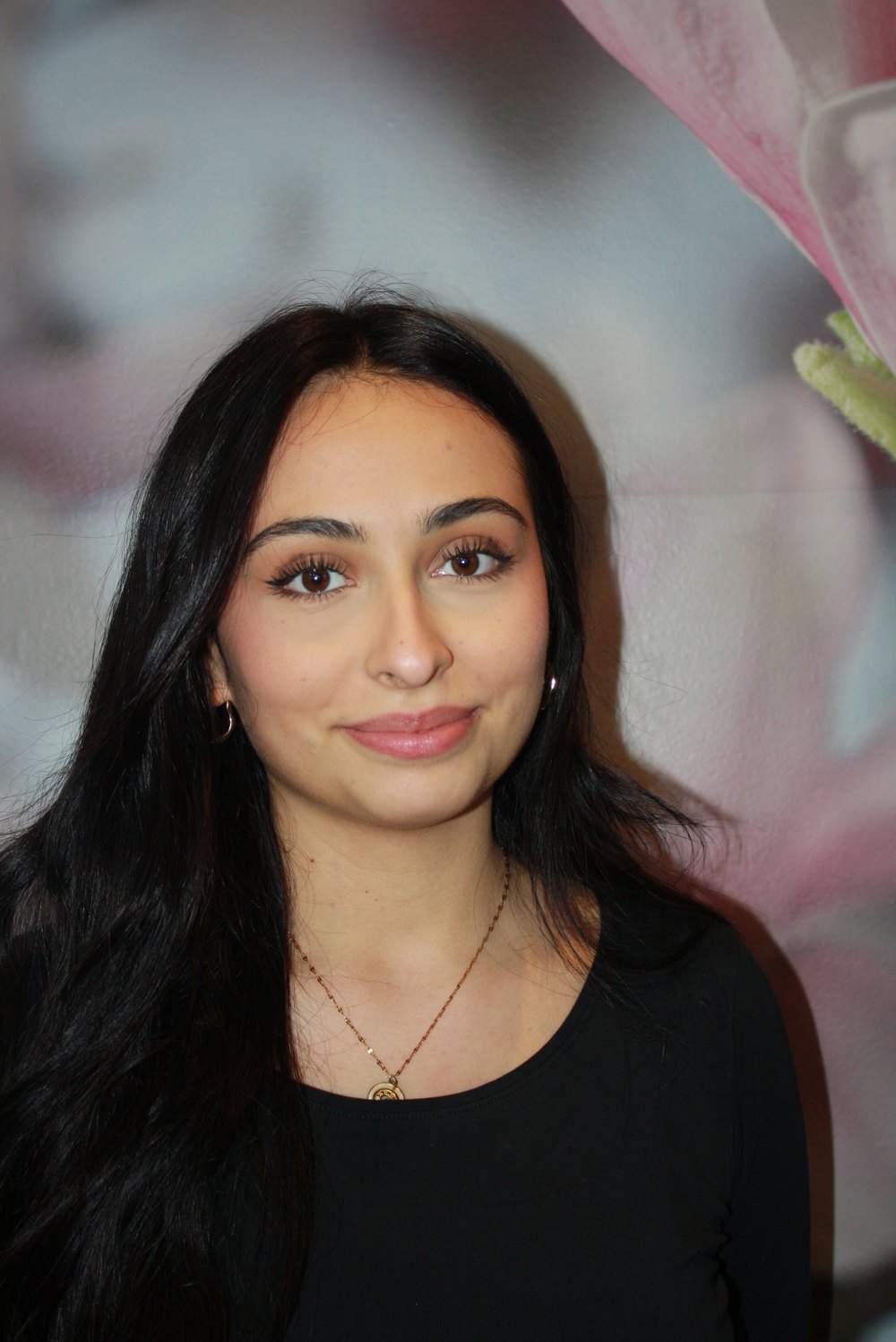 Bella, Jungfriseurin